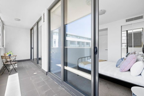 NEW 3BR Apt In Kingsgrove Sleeps 7 - Newcastle Accommodation 1
