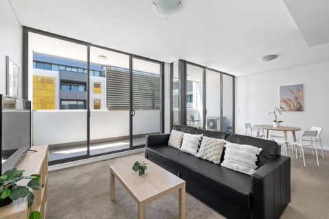 NEW 3BR Apt In Kingsgrove Sleeps 7 - Newcastle Accommodation 3