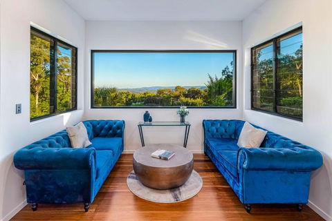 Ninderry Manor-Spectacular Hinterland Retreat - Newcastle Accommodation 1