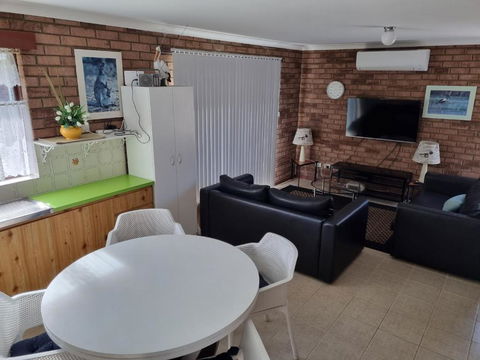 Ocean Beach Chalet 16 - New Castle Tourism 3