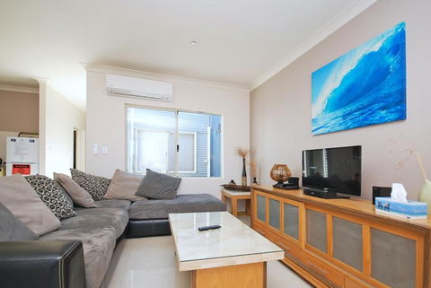 Ocean Breeze - New Castle Tourism 2