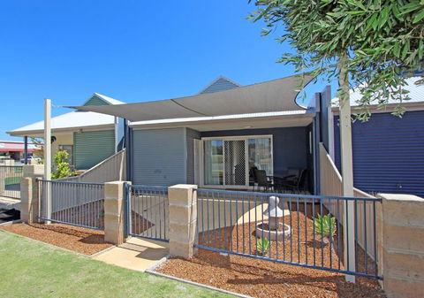 Ocean Breeze - New Castle Tourism 0
