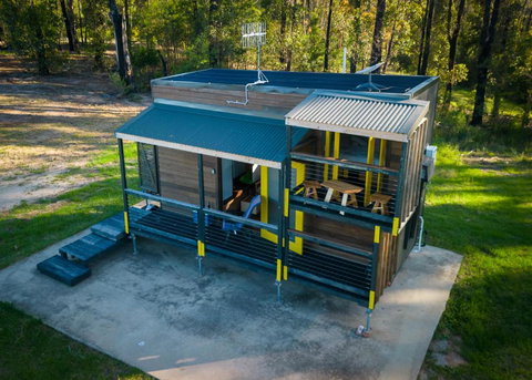 Ocean Breeze Tiny House - Ocean And Lake View - Newcastle Accommodation 0