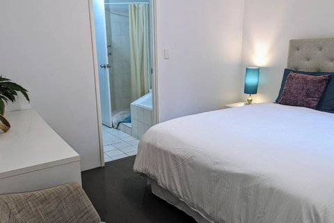 Ocean Villa - Newcastle Accommodation 2