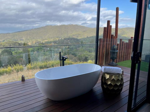 On Eagle Wings Mountain Retreat & Spa - Newcastle Accommodation 0