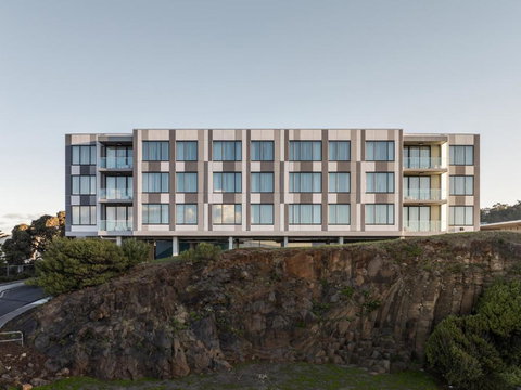 One North Terrace - Newcastle Accommodation 0