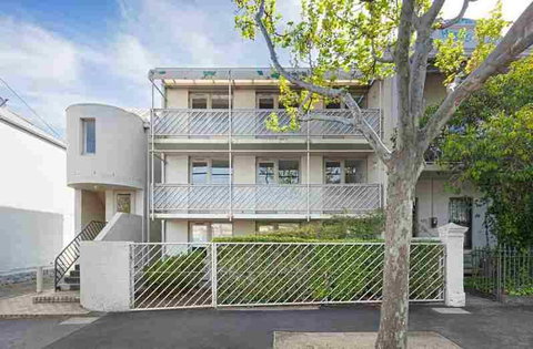 Ozi Village Cardigan - Newcastle Accommodation 3