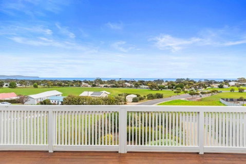 One Merino Panoramic Beach House Modern Sleeps 10 - Newcastle Accommodation 3