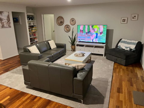 One Merino Panoramic Beach House Modern Sleeps 10 - Newcastle Accommodation 1