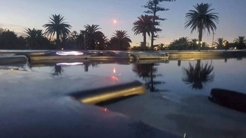 One Bedroom CBD Unit, Walk To Beaches & Cafes - Newcastle Accommodation 0