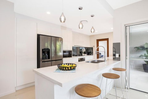 Park Avenue Luxe Townhouse Brand New Sleeps 9 - Newcastle Accommodation 3