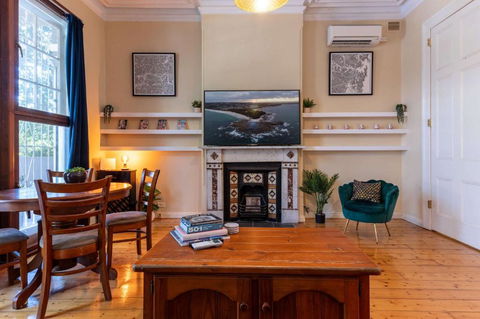 Peaceful And Stylish Petersham Aparttment With Parking - Newcastle Accommodation 0