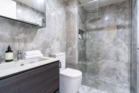Perfectly Located 1BR BA Apartment - Newcastle Accommodation 3