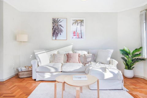 Perfect Manly Retreat, In The Heart Of Manly, Family & Couple Friendly Apartment With CAR SPOT - Newcastle Accommodation 1