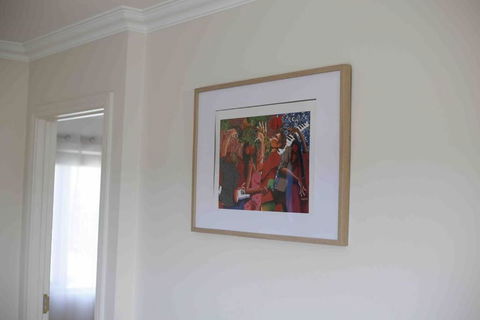 Perfectly Modern Living Home In Burwood - Newcastle Accommodation 3