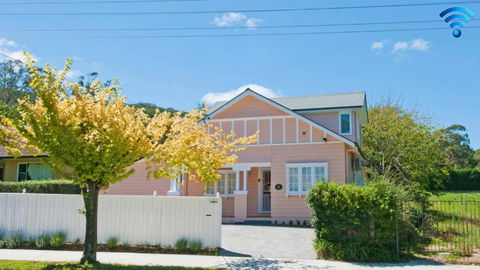 Plum Tree Cottage - New Castle Tourism 0