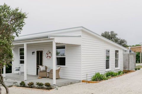 Port Cottage On The Great Ocean Road - Newcastle Accommodation 0