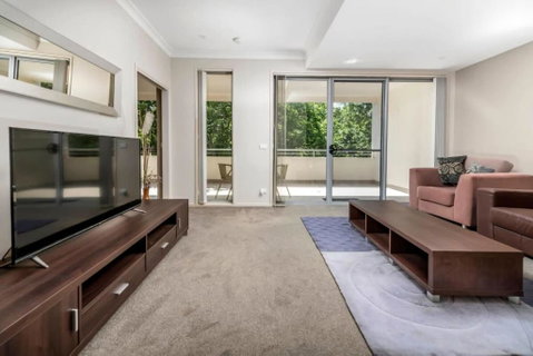 Quiet Apartment In Braddon ACT - Newcastle Accommodation 3