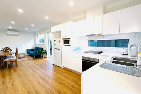 Private & Cozy Villa For You! - Newcastle Accommodation 2