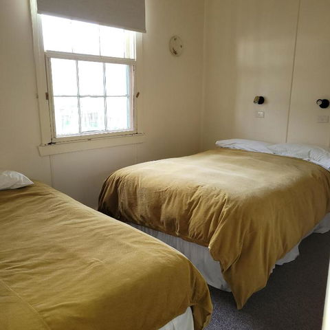 Pub In The Paddock - Newcastle Accommodation 2