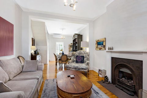 Pyrmont Self-Contained Terrace House (64 BUL) - New Castle Tourism 1