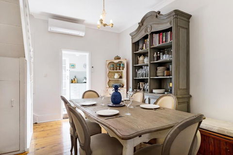 Pyrmont Self-Contained Terrace House (64 BUL) - New Castle Tourism 0