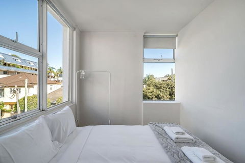 Quaint 1BD On The Doorstep Of Manly Beach - Newcastle Accommodation 3