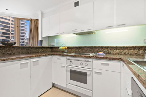 Quay West 2302 Self-Catering - Newcastle Accommodation 1