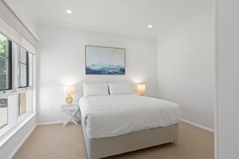 Quiet 2-Bed Retreat With Private Courtyard - Newcastle Accommodation 2