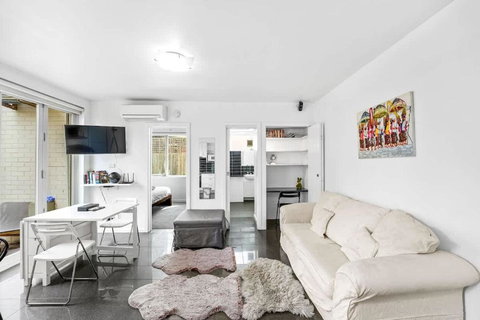 Quiet And Peaceful Beachside 1BR Retreat W Parking - Newcastle Accommodation 0