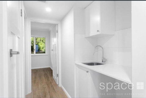 Quintessential Oceanview Apartment In Cottesloe - Newcastle Accommodation 0