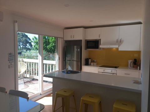 Race Course Apartments - New Castle Tourism 3