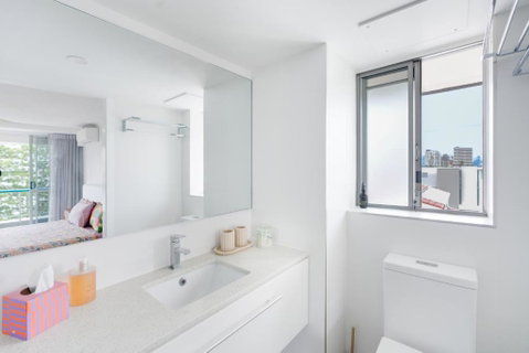 Rainbow Bay - 2BR Haven - Newcastle Accommodation 2