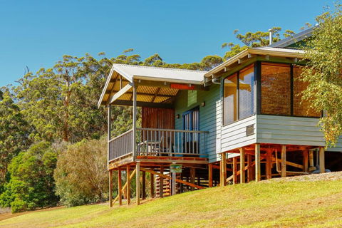 Rainbow Trail Chalets - New Castle Tourism 3