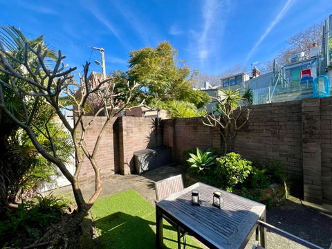 Rear Garden Suite - Newcastle Accommodation 0