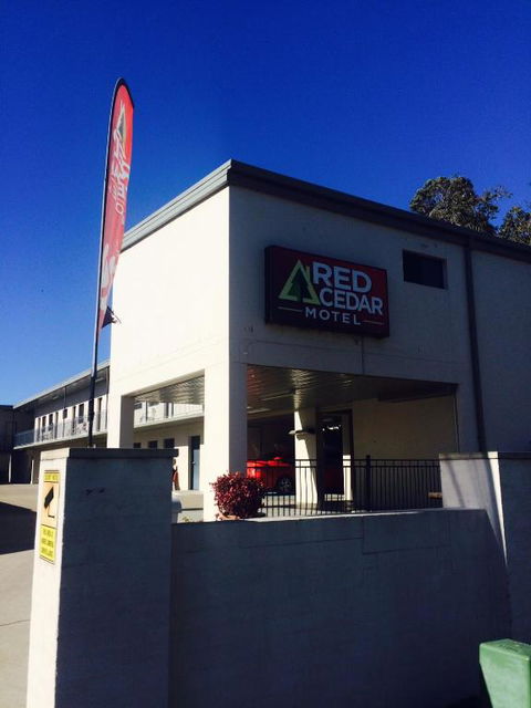 Red Cedar Motel - Newcastle Accommodation 0