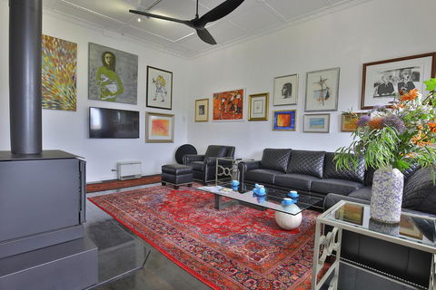 Aston On Church - Luxury Accommodation - Newcastle Accommodation 1