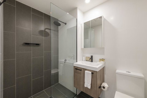 Astra Apartments Newcastle (Broadmeadow) - Newcastle Accommodation 2
