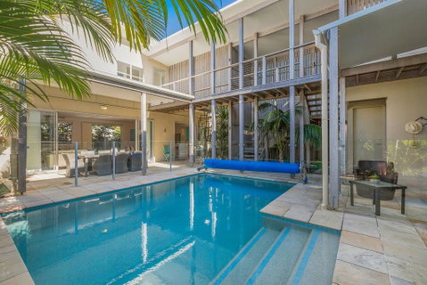 Augusta House - Newcastle Accommodation 0