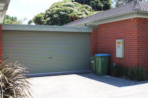 Australian Home Away Ringwood Bardia - Newcastle Accommodation 1
