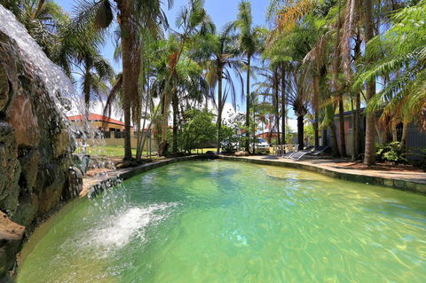Bargara Gardens Boutique Villas - New Castle Tourism 1