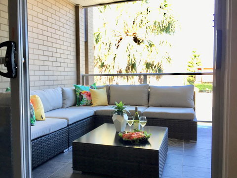 Batemans Bay Apartment - New Castle Tourism 1