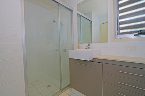 Beach Shack 24 Casuarina - New Castle Tourism 3