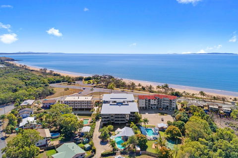Beaches On Lammermoor Apartments - Newcastle Accommodation 0