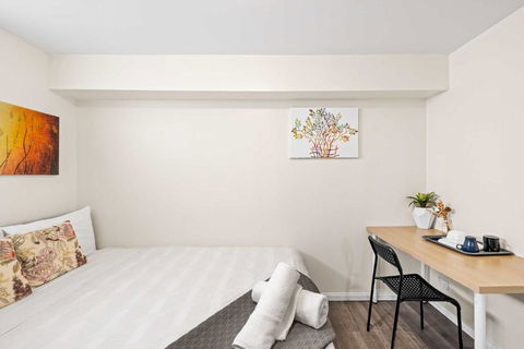 Relaxed Private Double Room In Carramar - Close To Station - Shared Bathroom - Newcastle Accommodation 1