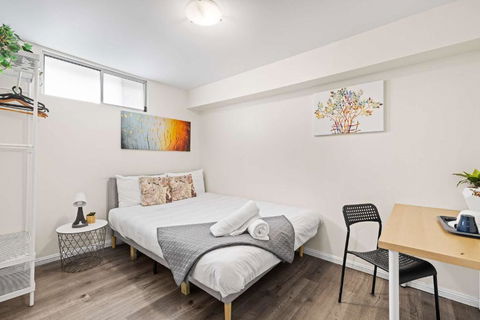 Relaxed Private Double Room In Carramar - Close To Station - Shared Bathroom - Newcastle Accommodation 0