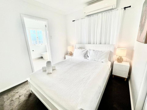 Renovated Queenslander - Upstairs 2km To Stadium - New Castle Tourism 2