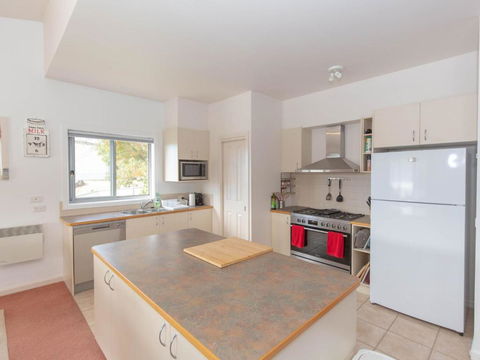 Reedys Run 11 Reedys Cutting - Newcastle Accommodation 2