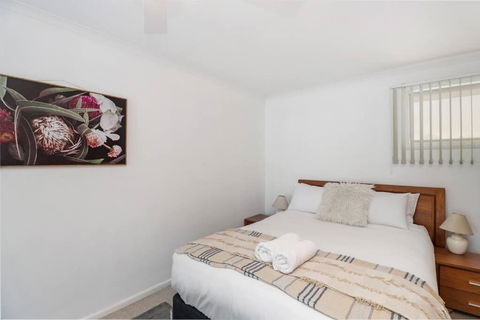 Reel Close! Walk To Everything. Sleeps 6 - Newcastle Accommodation 3