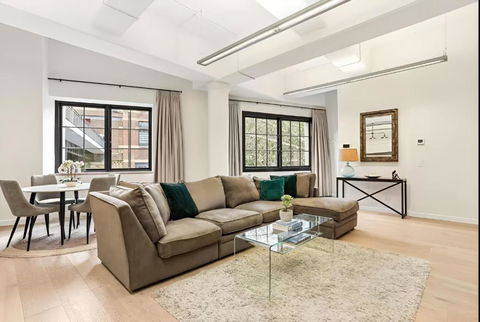Renovated Warehouse Conversion In Heart Of Sydney - Newcastle Accommodation 2
